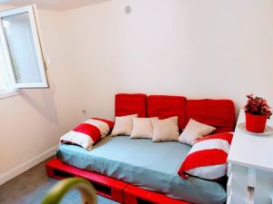 Cozy Room in Ile de France