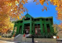 Ziarat Hotel