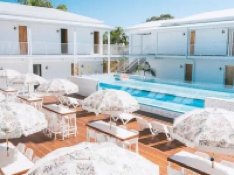 Bounce Noosa Hotels in Noosaville