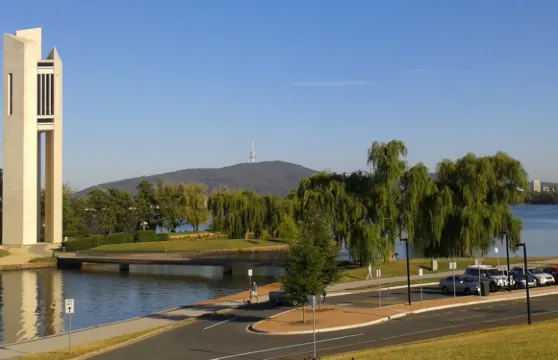 堪培拉皇冠假日酒店