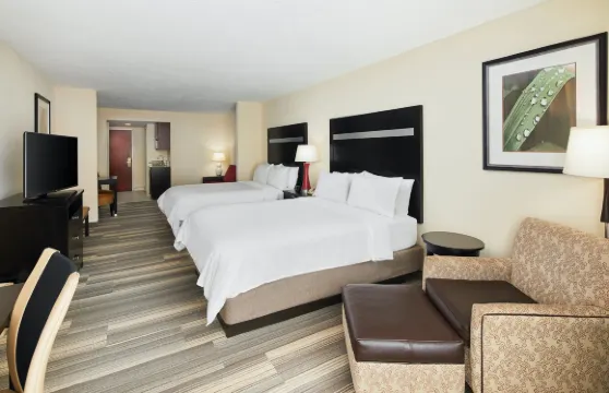 I-26和Us 29韋斯特蓋特商場智選假日套房酒店