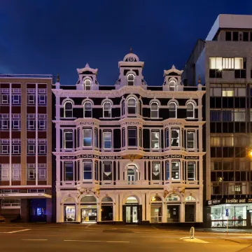 Fable Dunedin Отели рядом с достопримечательностью «Пляж Tunnel»