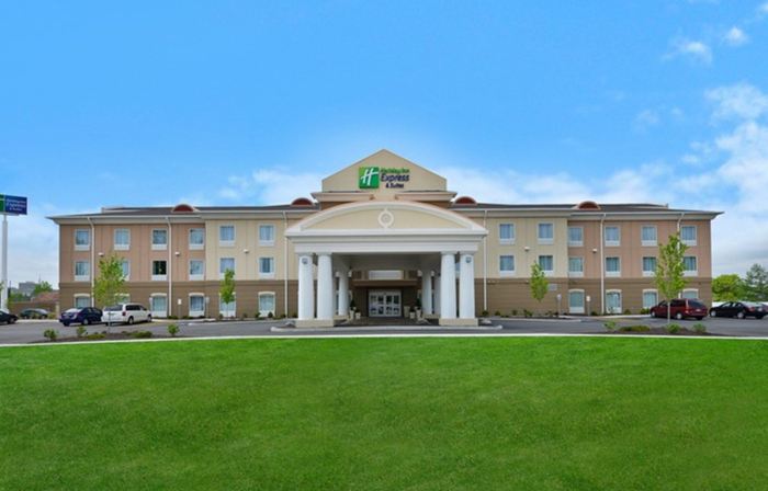 Holiday Inn Express & Suites UTICA by IHG