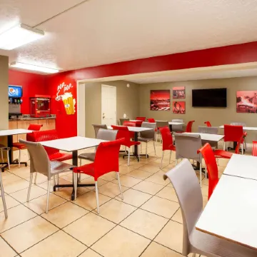 Super 8 by Wyndham Sandusky