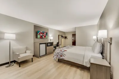 Red Roof Inn & Suites Newport -Middletown, RI Các khách sạn ở 