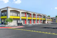 Econo Lodge West - Coors Blvd Отели в г. Альбукерке