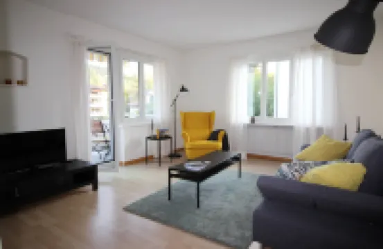 Casa Schilling: 2.5 Rooms with Balcony Near Hospital, University