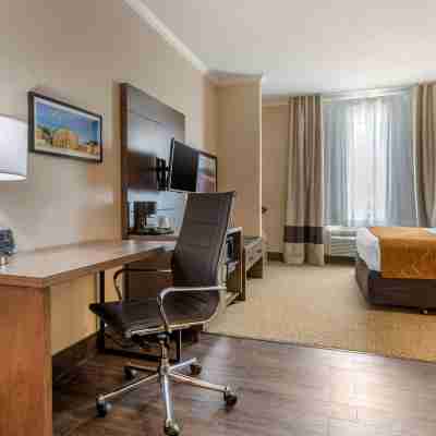 Comfort Suites Baytown I – 10 Rooms