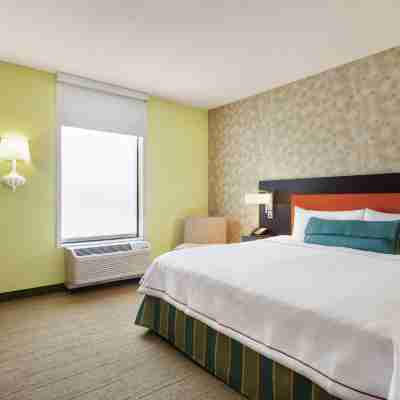 Home2 Suites by Hilton Minneapolis Bloomington Rooms