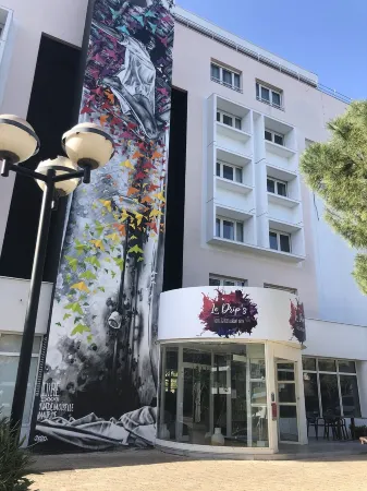 Le Drips Отели рядом с достопримечательностью «Парк Борели»