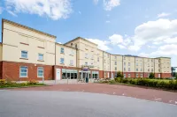 Premier Inn Stoke/Trentham Gardens Các khách sạn gần The Potteries Museum and Art Gallery