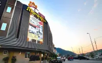 Hotel Mornington Bukit Permata Lumut Hotels near Lumut Nursing College