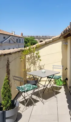 La Dolce Vita Nimoise Terrasse 100 M des Arenes - Hot Tub