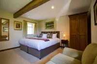 The Moonraker Hotel Hotels in Trowbridge