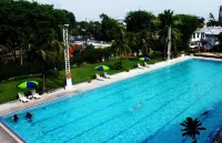 Surabaya Suites Hotel Powered by Archipelago - Pools