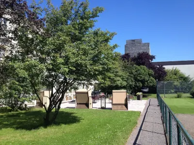 Hotel am Quellberg Hotels in der Nähe von Einkaufszentrum Widumer Platz
