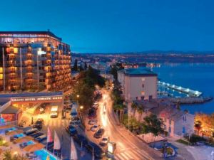 Grand Hotel Adriatic II