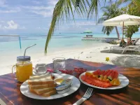 Crown Beach Hotel-Private Bikini Beach Hotels in Meerufenfushi