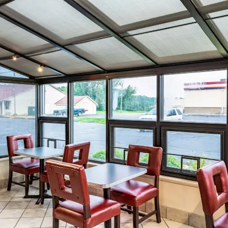 Red Roof Inn Columbus - Taylorsville/ Edinburgh