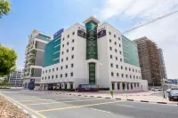 بريمير إن واحة دبي للسيليكون Hotels near الجامعة البريطانية في دبي