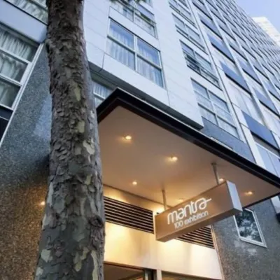 มันตรา100 เอ็กซิบิชั่น เมลเบิร์น โรงแรมใกล้โรงละคร พรินซ์เซส