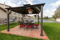 Super 8 by Wyndham Big Rapids فنادق في بيغ رابيدز