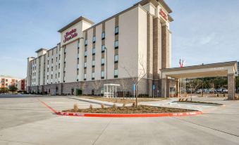 Hampton Inn & Suites Dallas - Central Expy / North Park Area