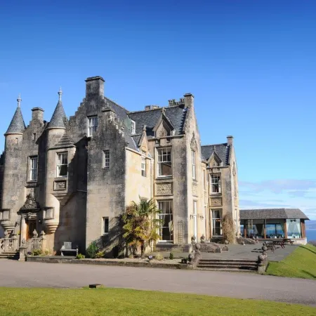 Stonefield Castle Hotel ‘A Bespoke Hotel’ Отели в г. Тарберт