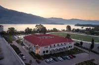 The Lake Hotel Các khách sạn gần Municipal Ethnographic Museum of Ioannina