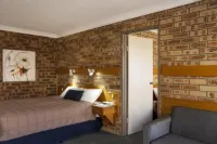 Mid Town Inn Narrabri Hotels near Narrabri Airport