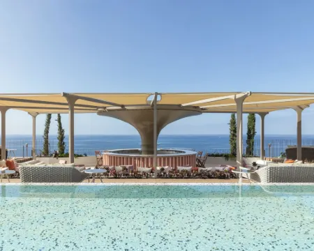 Next - by Savoy Signature Hotels in Funchal