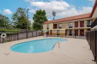 Quality Inn - Pool