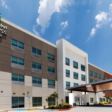 Holiday Inn Express & Suites STAFFORD NW - SUGAR LAND by IHG