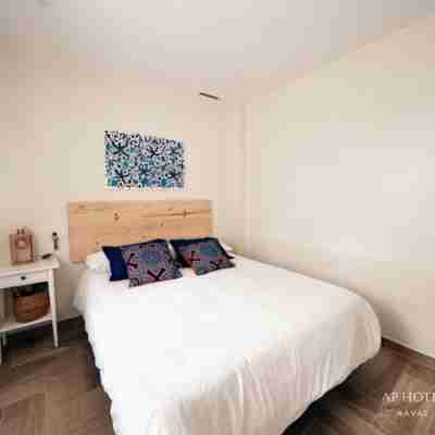 AP Hotel Navas Rooms