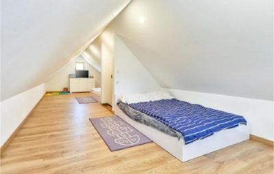 Three-Bedroom Holiday Home Nice Home in Stubicke Toplice with 3 Bedrooms, Outdoor Swimming Pool and Heated Swimming Pool Photo