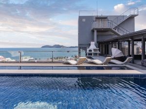 Hinoki Seawater Steaming Resort