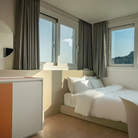 Anook Air Icheon Seolbong Lake