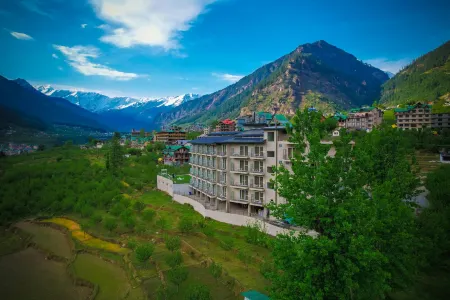 Justa Grand View Resort & Spa, Manali Отели рядом с достопримечательностью «Manali View Point»