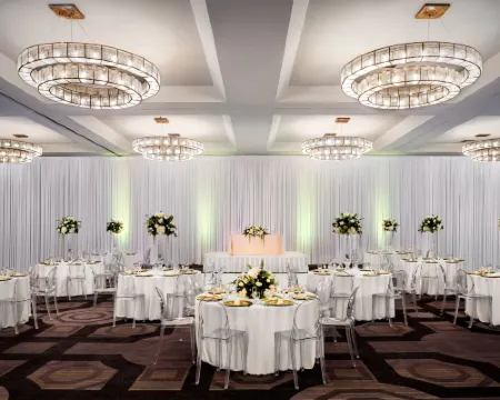 Sheraton Gateway Los Angeles Hotel Dining Photos