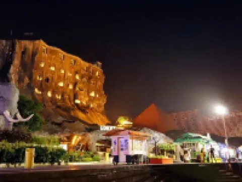 Pohon Inn Hotel Hotels in Batu Sub-District