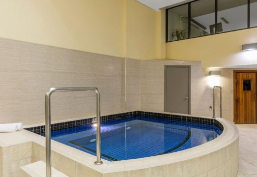 메리톤 스위트 객실