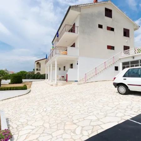 Apartments Rozaria