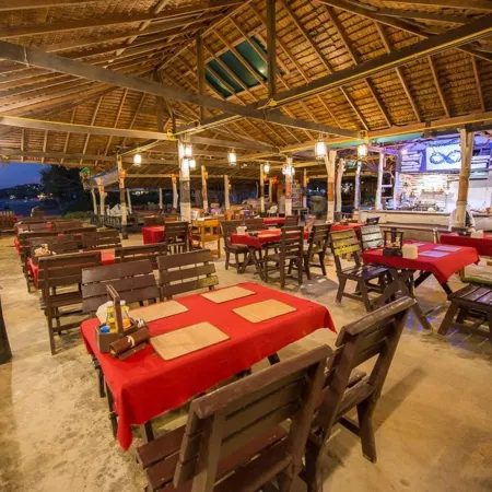 Lanta Nice Beach Resort Отели рядом с достопримечательностью «Khao Mai Khew Cave»