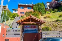 Hostel Inn Bariloche Hotel a 