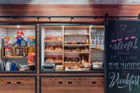 Moxy Frankfurt City Center Hotel a Francoforte