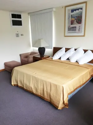 Village Motel Hotels in Gardiner