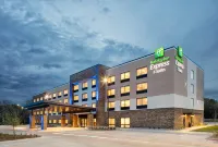 Holiday Inn Express & Suites East Peoria - Riverfront Các khách sạn gần Bradley University