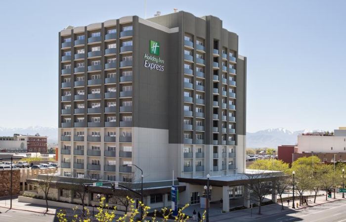 Holiday Inn Express & Suites COLDWATER by IHG