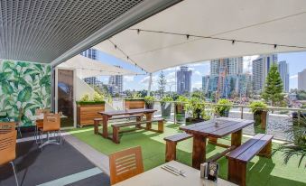 L5 Surfers Paradise Apartment