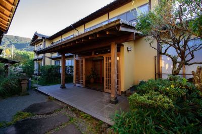 施設外観 由布院温泉 和風旅館 津江の庄の写真